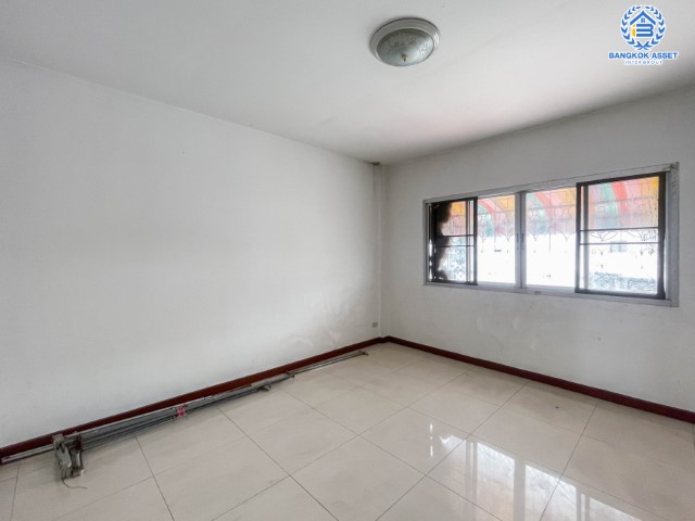 *****ทาวน์โฮมมือสองนนทบุรี ม.เจ้าพระยา9 บางกรวย-ไทรน้อย เนื้อที่มากถึง 20.1 ตร.ว. ฟังก์ชัน 4 ห้องนอน 3 ห้องน้ำ ทาวน์โฮมสภาพดี บนทำเลเยี่ยม เชื่อมต่อ ถ.ราชพฤกษ์, ถ.รัตนาธิเบศร์ แถมใกล้รถไฟฟ้าสายสีม่วง "สถานีบางพลู" จองด่วน!